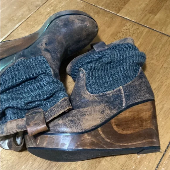 Distressed Brown Ankle Boots - Picture 4 of 8